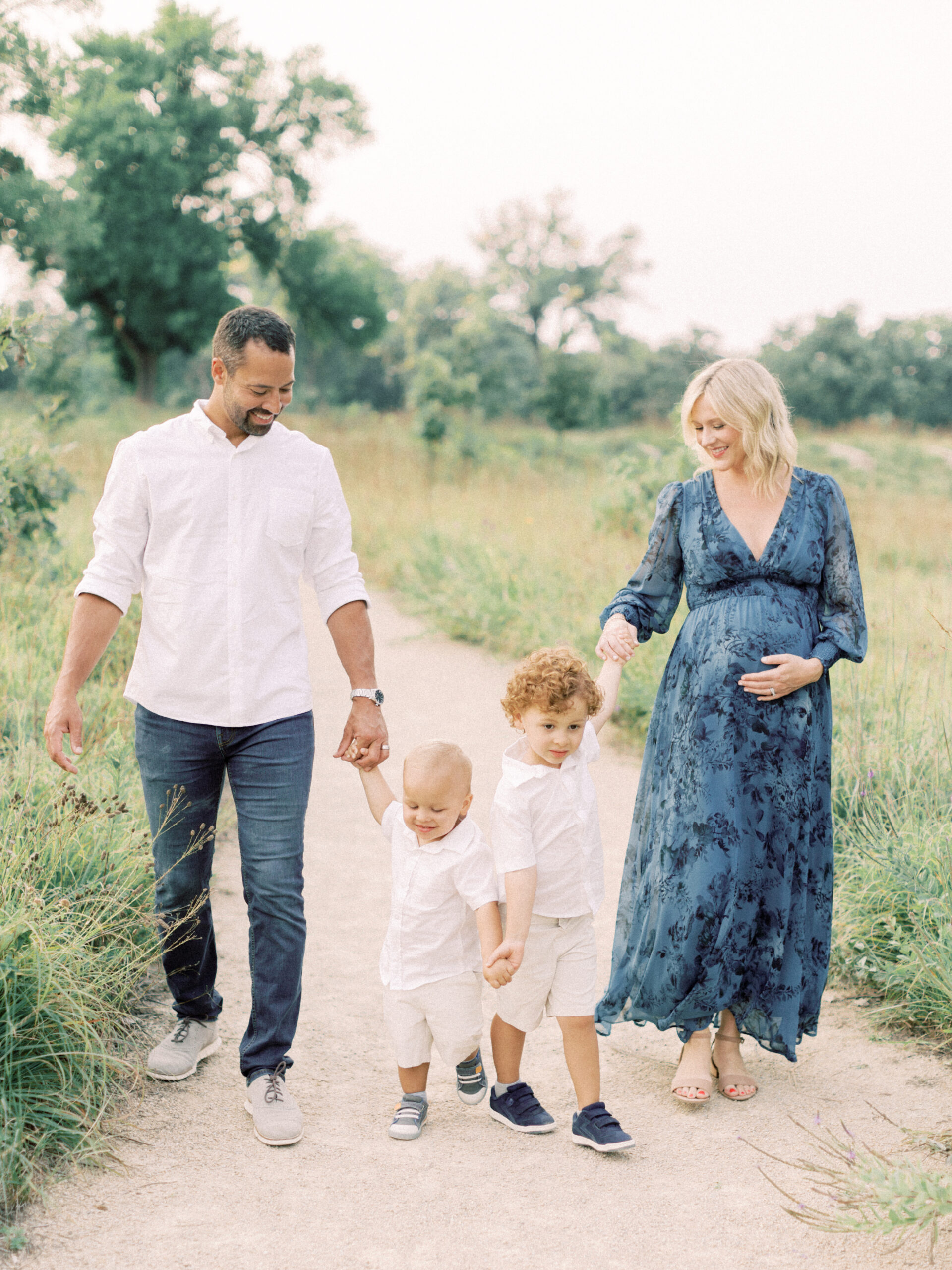 Family photos in Edina Minnesota Maternity